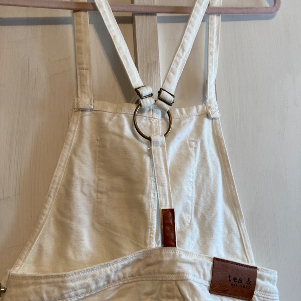 White Overall SHORTS sz S Tea & Cup